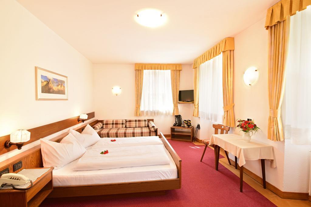 River Hotel Post Chienes Exteriér fotografie